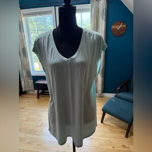 L.L. Bean Women's Light green V-Neck Tank top size 1X